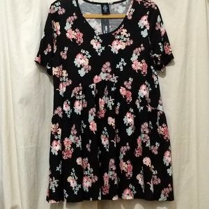 NWT Agnes & Dora Muse Top - Size Large